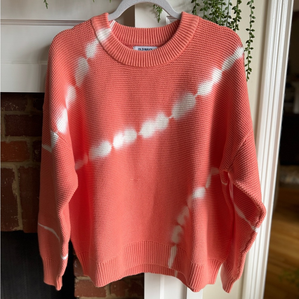 Old Navy Peach and White Women's Sweater